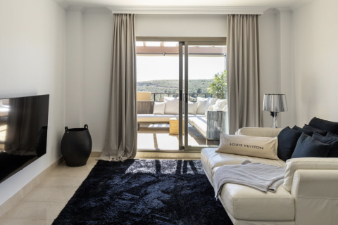 Apartment for sale Benahavis, Malaga, Spain 2 bedrooms, 103 sq.m. No. 109683 - photo 3