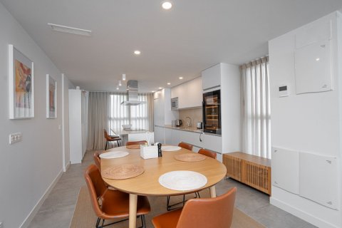 Apartment for sale Benalmadena, Malaga, Spain 2 bedrooms, 98 sq.m. No. 109678 - photo 12