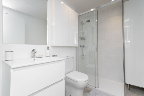Apartment for sale Benalmadena, Malaga, Spain 2 bedrooms, 98 sq.m. No. 109678 - photo 15