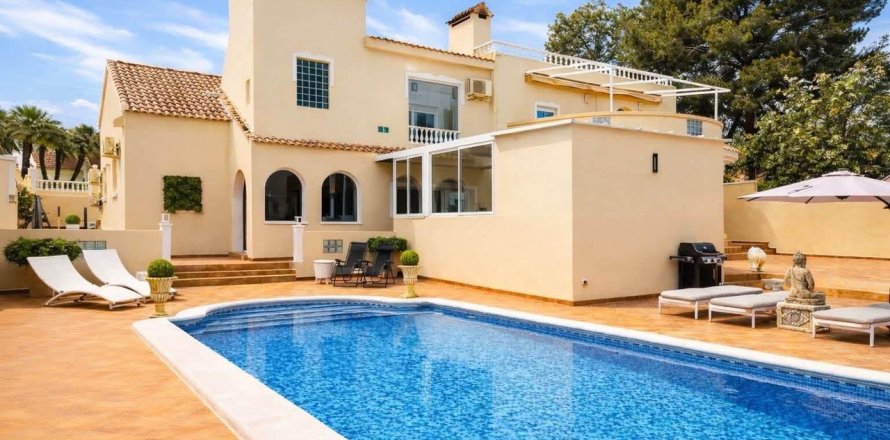 Huvila San Miguel de Salinas, Alicante, Espanja 4 makuuhuonetta, 302 m2 No. 194240