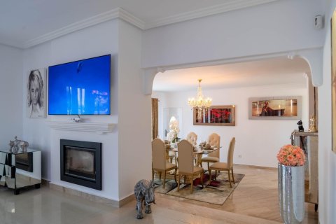 Huvila myytävänä San Miguel de Salinas, Alicante, Espanja, 4 makuuhuonetta, 302 m2 No. 194240 - kuva 6