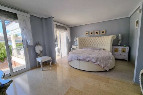 Huvila myytävänä La Mata, Alicante, Espanja, 5 makuuhuonetta, 469 m2 No. 194238 - kuva 8