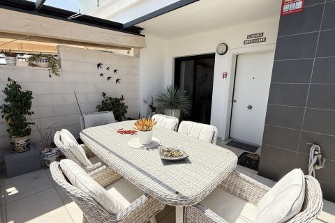 Kaupunkipientalo myytävänä Cabo Roig, Alicante, Espanja, 3 makuuhuonetta, No. 194237 - kuva 4