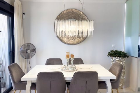 Kaupunkipientalo myytävänä Cabo Roig, Alicante, Espanja, 3 makuuhuonetta, No. 194237 - kuva 11