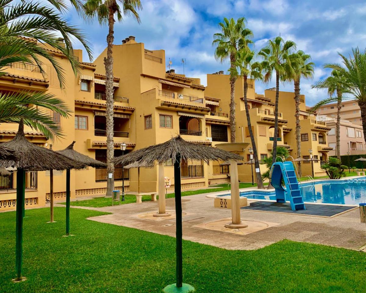 Apartamento en La Mata, Alicante, España 2 dormitorios, 78 m2 No. 183805