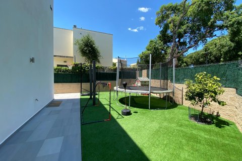 Продажа дома в Сант-Фелиу-де-Гиксолс, Герона, Испания 4 спальни, 300м2 №164860 - фото 12