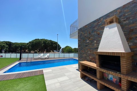 Продажа дома в Сант-Фелиу-де-Гиксолс, Герона, Испания 4 спальни, 300м2 №164860 - фото 10