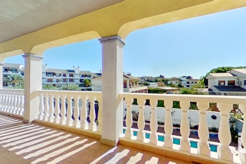 Dom w El Vendrell, Tarragona, Hiszpania 7 sypialni, 333 mkw. nr 153891 – zdjęcie 8