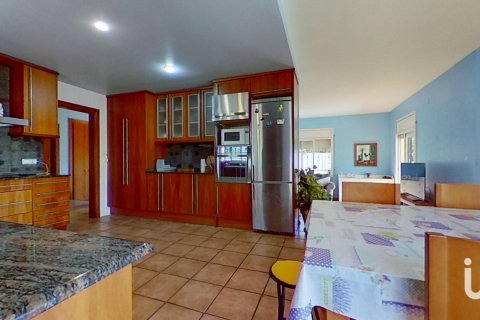 Dom w El Vendrell, Tarragona, Hiszpania 7 sypialni, 333 mkw. nr 153891 – zdjęcie 17