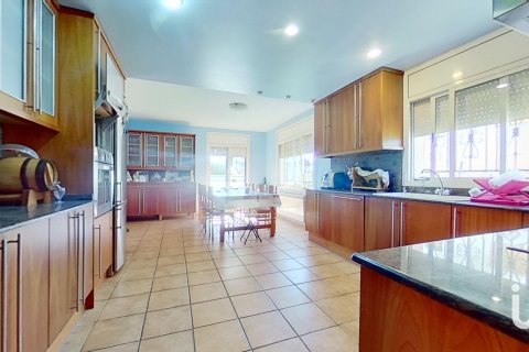 Dom w El Vendrell, Tarragona, Hiszpania 7 sypialni, 333 mkw. nr 153891 – zdjęcie 14