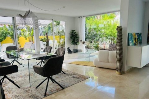 Villa for sale in Tenerife, Spain 3 bedrooms, 168 sq.m. No. 194731 - photo 5