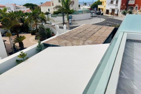 Villa for sale in Tenerife, Spain 3 bedrooms, 168 sq.m. No. 194731 - photo 3