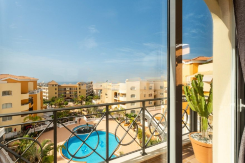 Apartment à Los Cristianos, Tenerife, Espagne 2 chambres, 145 m2 No. 194725
