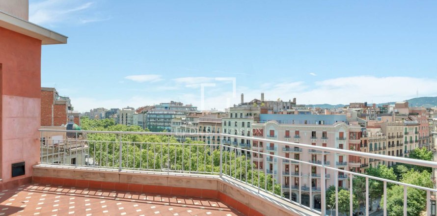 Ático en Barcelona, España 2 dormitorios, 91 m2 No. 150296