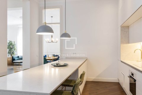 Apartamento en venta en Barcelona, España 2 dormitorios, 154 m2 No. 150294 - foto 11