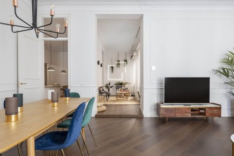 Apartamento en venta en Barcelona, España 2 dormitorios, 154 m2 No. 150294 - foto 6