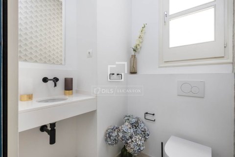 Apartamento en venta en Barcelona, España 2 dormitorios, 154 m2 No. 150294 - foto 18
