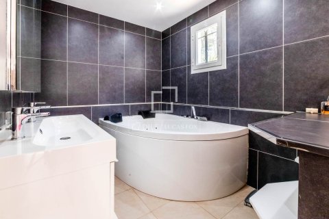 Villa for sale in Sitges, Barcelona, Spain 4 bedrooms, 181 sq.m. No. 150299 - photo 13