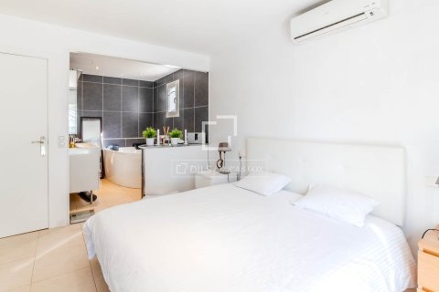 Villa for sale in Sitges, Barcelona, Spain 4 bedrooms, 181 sq.m. No. 150299 - photo 12