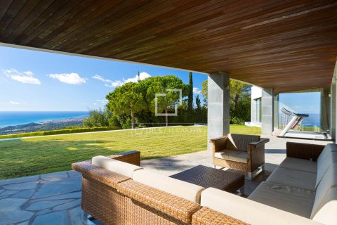 Villa for sale in Sant Andreu de Llavaneres, Barcelona, Spain 6 bedrooms, 1005 sq.m. No. 150293 - photo 11