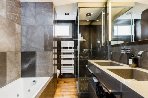 Dzīvoklis pārdošanā Barcelona, Spānijā 5 istabas, 231 m2 Nr. 150297 - attēls 28