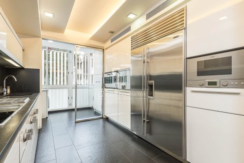 Dzīvoklis pārdošanā Barcelona, Spānijā 5 istabas, 231 m2 Nr. 150297 - attēls 18