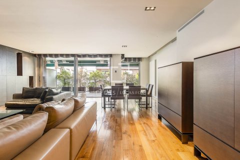 Dzīvoklis pārdošanā Barcelona, Spānijā 5 istabas, 231 m2 Nr. 150297 - attēls 3