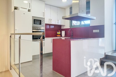 House à vendre à Vilanova i la Geltru, Barcelona, Espagne, 5 chambres, 303.58 m2 No. 172505 - photo 3