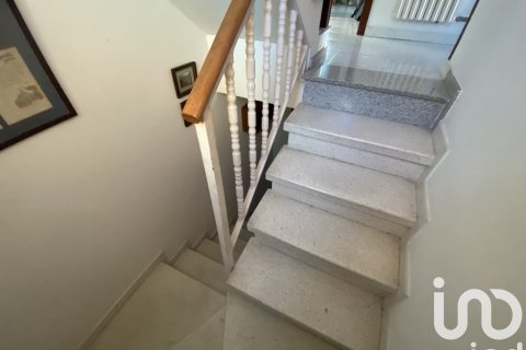 Dom w Parets del Vallès, Barcelona, Hiszpania 4 sypialnie, 206 mkw. nr 153419 – zdjęcie 19