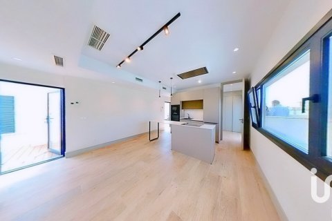 Продажа пентхауса в Мадрид, Испания 2 спальни, 121м2 №153417 - фото 27