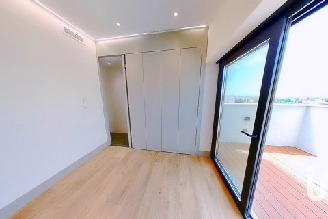 Продажа пентхауса в Мадрид, Испания 2 спальни, 121м2 №153417 - фото 10
