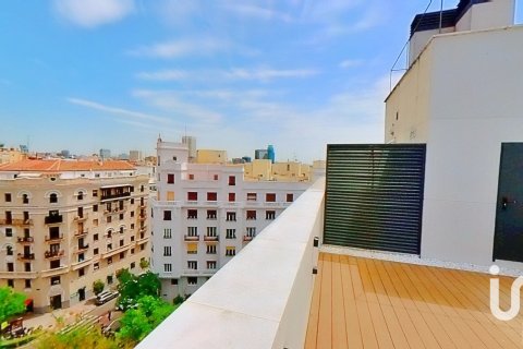 Продажа пентхауса в Мадрид, Испания 2 спальни, 121м2 №153417 - фото 7