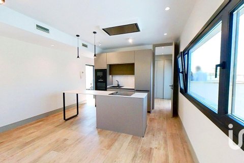 Продажа пентхауса в Мадрид, Испания 2 спальни, 121м2 №153417 - фото 3