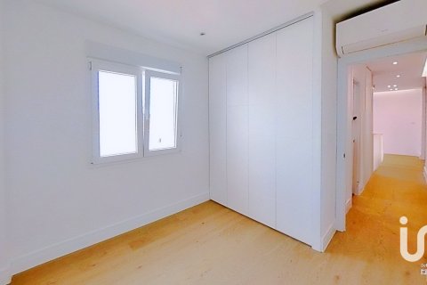 Kattohuoneisto myytävänä Madrid, Espanja, 2 makuuhuonetta, 80 m2 No. 153416 - kuva 24