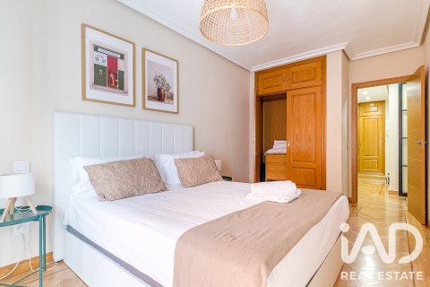Apartment à vendre à Madrid, Espagne, 1 chambre, 62 m2 No. 188254 - photo 16