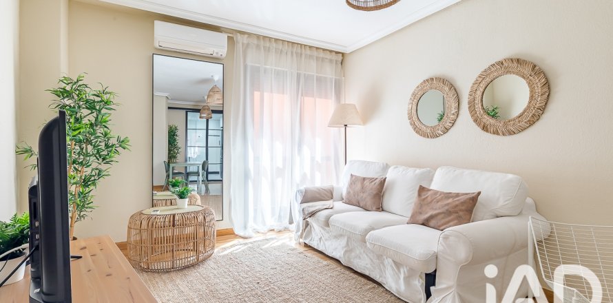 Apartment à Madrid, Espagne 1 chambre, 62 m2 No. 188254