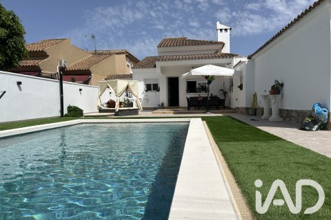 House in Torrevieja, Alicante, Spain 3 bedrooms, 178.25 sq.m. No. 188253