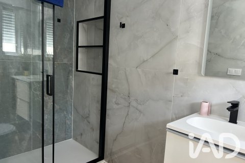 Сasa en venta en Torrevieja, Alicante, España 3 dormitorios, 178.25 m2 No. 188253 - foto 3