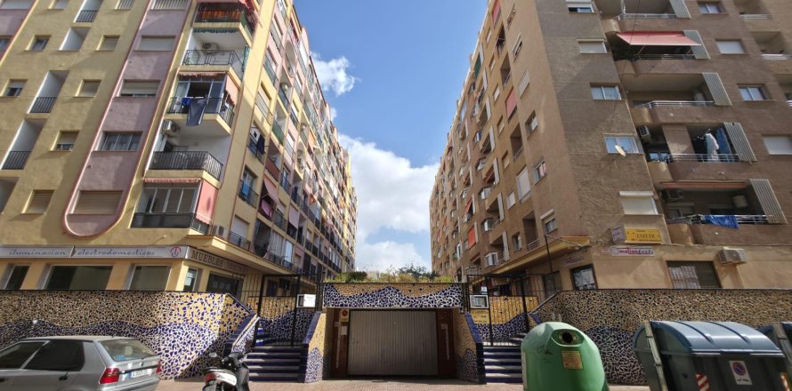 Apartment à Torrevieja, Alicante, Espagne 22 m2 No. 191720