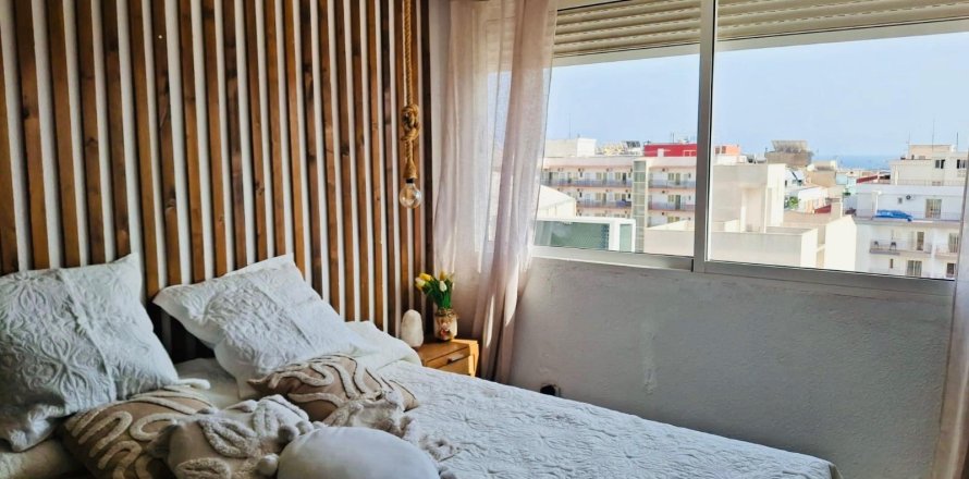 Apartamento en Benidorm, Alicante, España 111 m2 No. 191725