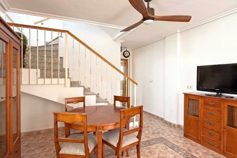 Kaupunkipientalo myytävänä Alicante, Espanja, 3 makuuhuonetta, 101 m2 No. 139497 - kuva 16