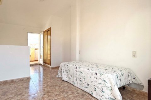 Kaupunkipientalo myytävänä Alicante, Espanja, 3 makuuhuonetta, 101 m2 No. 139497 - kuva 12