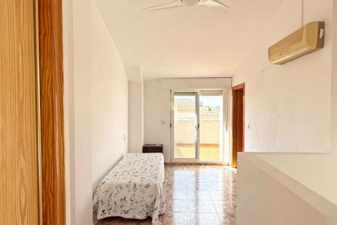 Kaupunkipientalo myytävänä Alicante, Espanja, 3 makuuhuonetta, 101 m2 No. 139497 - kuva 13