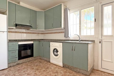 Kaupunkipientalo myytävänä Alicante, Espanja, 3 makuuhuonetta, 101 m2 No. 139497 - kuva 6