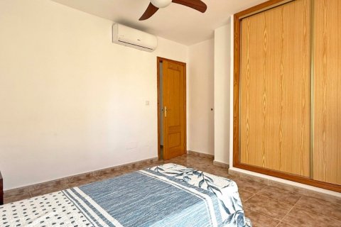 Kaupunkipientalo myytävänä Alicante, Espanja, 3 makuuhuonetta, 101 m2 No. 139497 - kuva 24