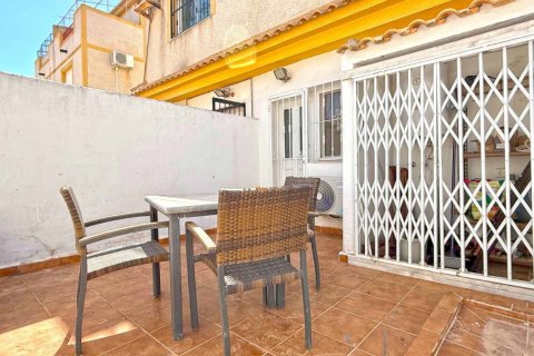 Kaupunkipientalo myytävänä Alicante, Espanja, 3 makuuhuonetta, 101 m2 No. 139497 - kuva 22