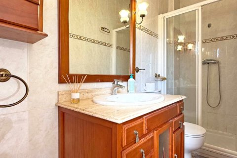 Kaupunkipientalo myytävänä Alicante, Espanja, 3 makuuhuonetta, 101 m2 No. 139497 - kuva 11