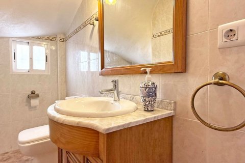 Kaupunkipientalo myytävänä Alicante, Espanja, 3 makuuhuonetta, 101 m2 No. 139497 - kuva 27