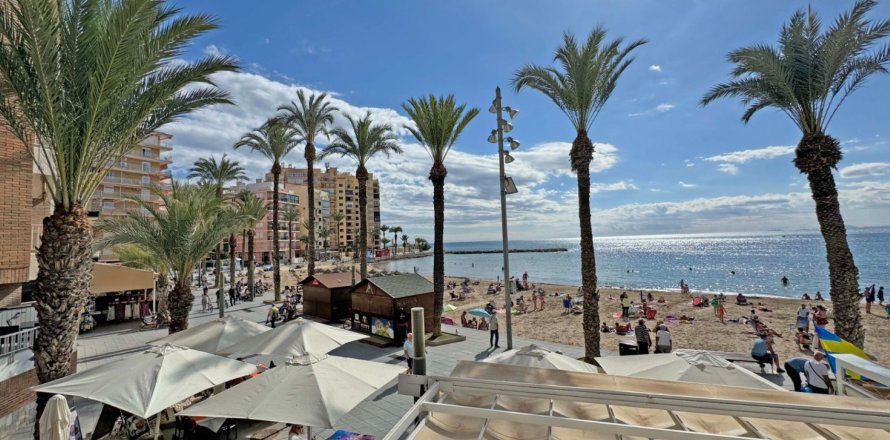 Dzīvoklis Torrevieja, Alicante, Spānijā 4 istabas, 154 m2 Nr. 139501