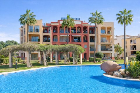 Huoneisto myytävänä Santa Ponsa, Mallorca, Espanja, 3 makuuhuonetta, 194 m2 No. 179988 - kuva 7
